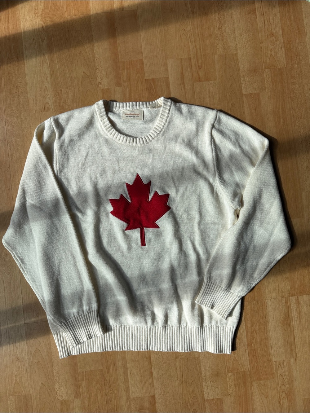 Women’s Vintage weatherproof Sweater with Red Maple Leaf